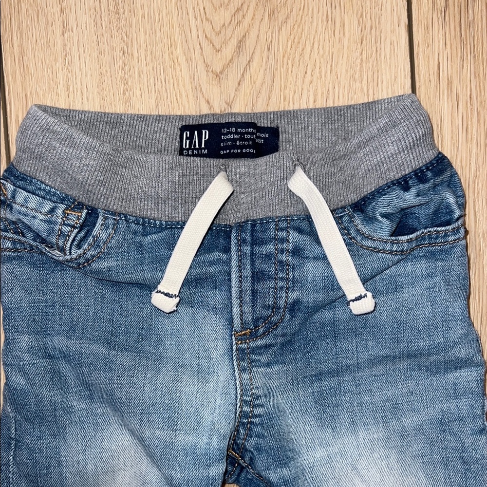 ๐๏ธ 4 for $20 ๐๏ธ - GAP Kids Light Blue Distressed Jeans - Picture 3 of 12